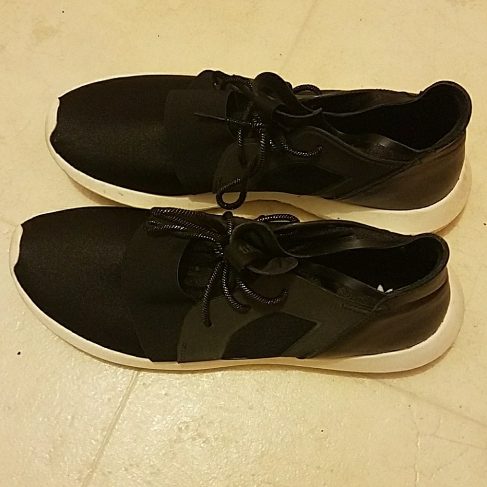 Adidas tubular